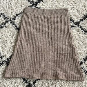 (1) Aritzia Babaton knit skirt